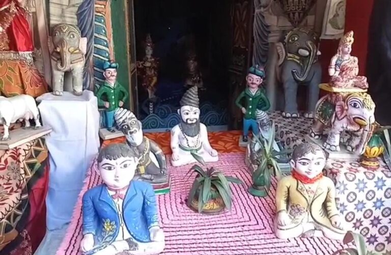 कभी सुना है पुतरा पुतरियों यानि मिटटी से बनी हुई मूर्तियां का भी मेला लगता होगा