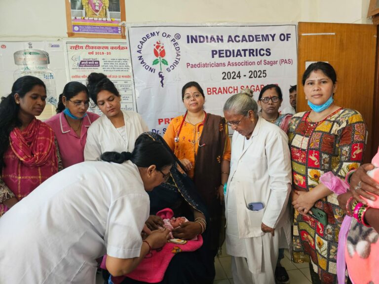 टीकाकरण: नवजात शिशुओं को टीकाकरण अमृत के समान