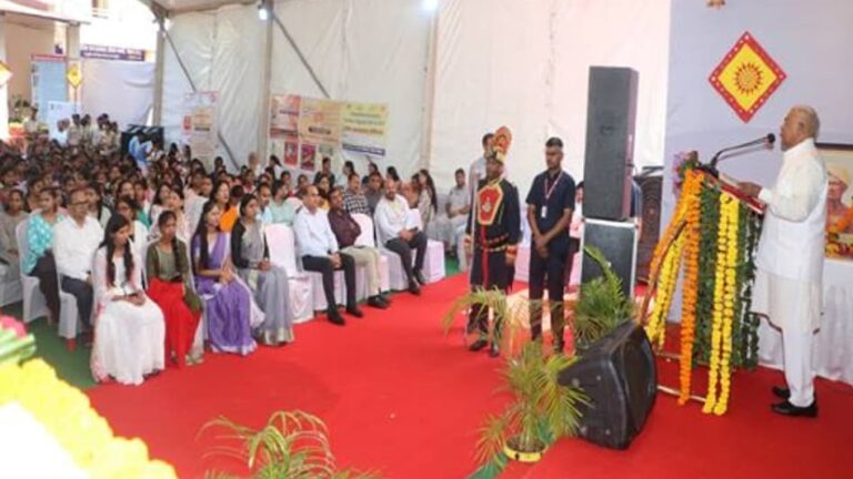 Mp/bhopal  स्वस्थ पीढ़ी के लिए विवाह पूर्व, जन्म कुंडली मिलान से ज्यादा जरूरी सिकल सेल जेनेटिक काऊंसलिंग कार्ड का मिलान : राज्यपाल श्री पटेल