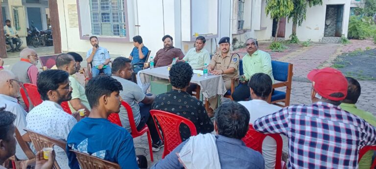 पंडालों में लगाना होंगे कैमरा, शांति समिति की बैठक  में हुआ निर्णय