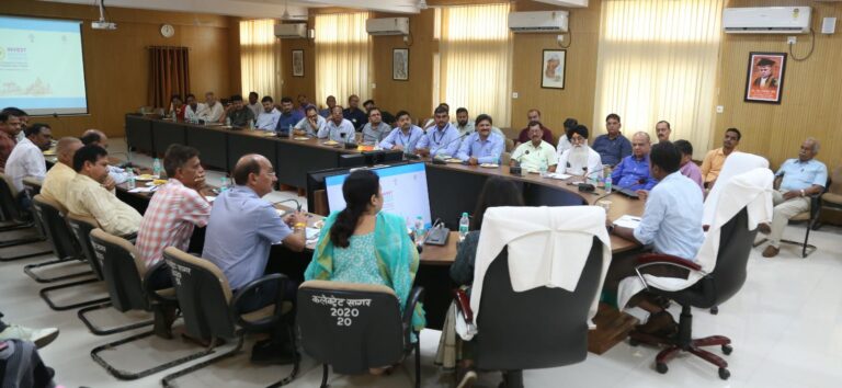 सागर कलेक्टर ने बताया कि ईज़ ऑफ़ डूइंग बिजनेस परिकल्पना पर सिंगल विंडो क्लीयरेंस से सागर में सरल होगी औद्योगिक कार्य प्रणाली