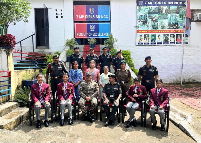 सम्मान: दिल्ली में आयोजित एआईटीएससी शिविर में सिलेक्ट हुए एनसीसी कैडिटों का किया गया सम्मान