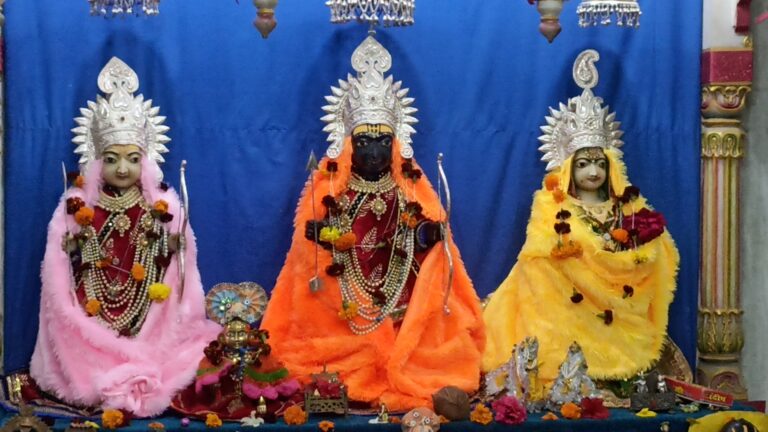 mp news: भगवान को भी लगती है ठंड