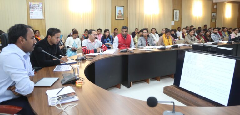 सागर कलेक्टर ने दी चेतावनी,आंगनवाड़ी भवन निर्माण में गुणवत्ता से समझौता नहीं किया जाएगा।