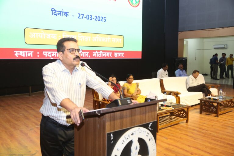 सांसद विधायक और अधिकारी करेंगे बच्चों का वेलकम