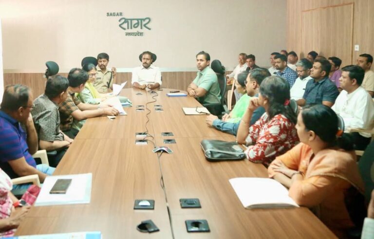 झोलाछाप डॉक्टरों पर होगी सख़्त कार्रवाई_सागर कलेक्टर