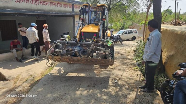 प्रशासन ने की 9 मोटर जप्त,खेतों में सुनार नदी से हो रही थी सिंचाई।