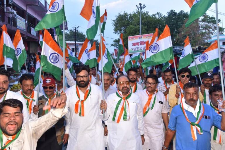 सेना के शौर्य को सम्मान देने निकली तिरंगा यात्रा– विधायक भार्गव