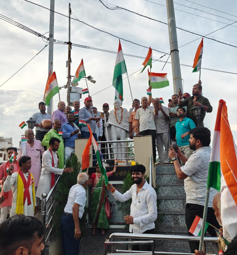 काकोरी काण्ड के शताब्दी वर्ष पर शहीदों की निकली शोभा यात्रा,