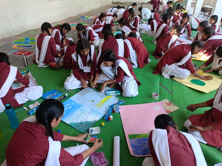 एमपी:सागर के रहली में स्वच्छता सेवा अभियान के तहत हुई चित्रकला और रंगोली प्रतियोगिता