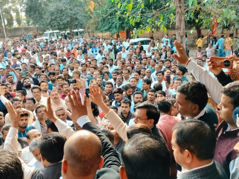 MP: कुर्मी समाज के खिलाफ अभद्र टिप्पणी पर भड़का आक्रोश