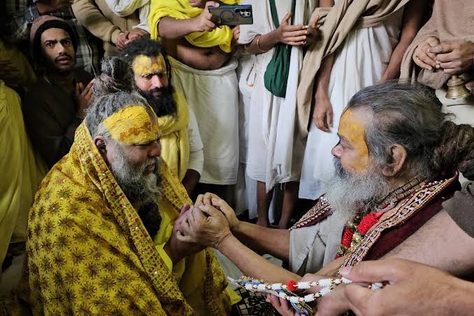 Vrindavan:ब्रज का दिव्य महासंगम: जब ‘प्रेम रस’ और ‘निकुंज रस’ एक हुए