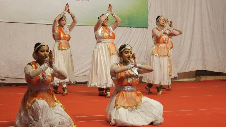 26 जनवरी को रवीन्द्र भवन सागर में, बुंदेली लोकगायन और देशभक्ति नृत्य की दी प्रस्तुतियां