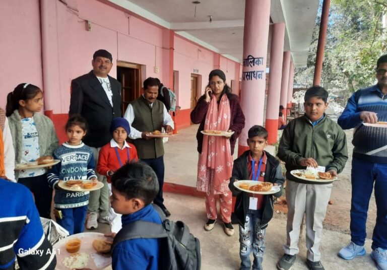 शासकीय कन्या उ.मा. विद्यालय रहली में जिला स्तरीय ओलंपियाड परीक्षा (द्वितीय चरण) का सफल आयोजन