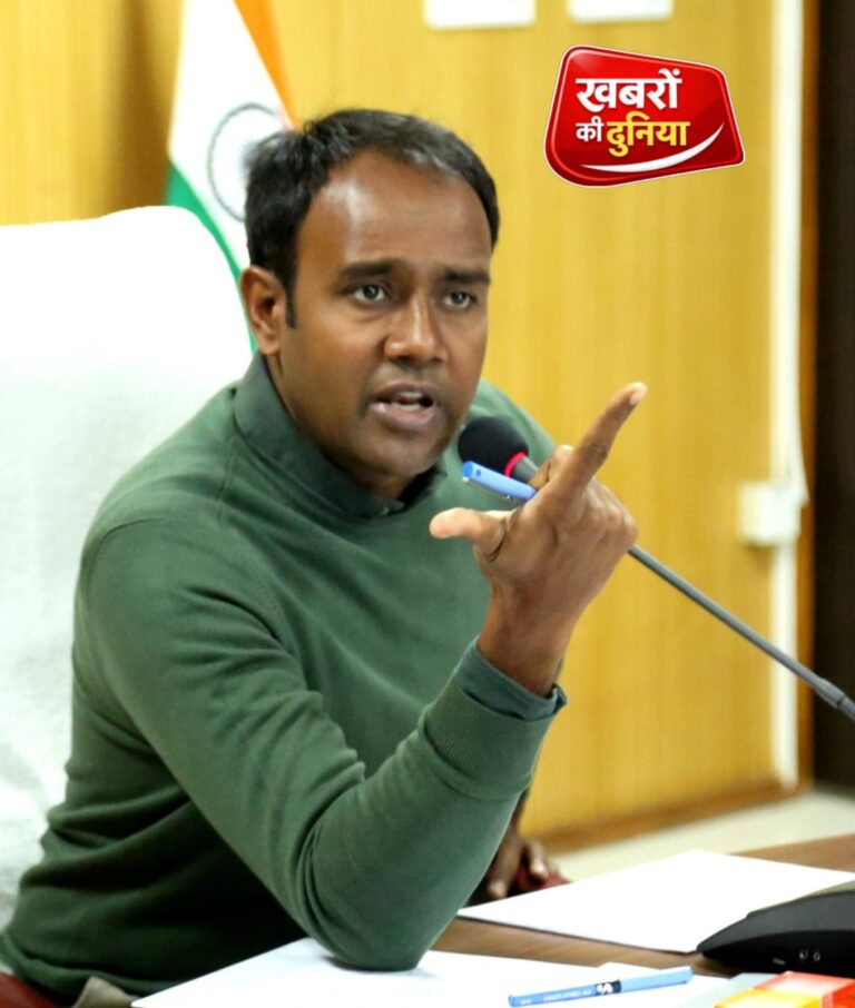 ​ऑन द स्पॉट’एक्शन:कलेक्टर संदीप जी आर ने किया शाहगढ़ पटवारी को निलंबित, तहसीलदार को नोटिस