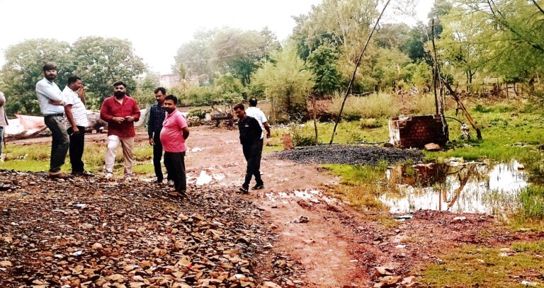 रहली: बारिश प्रभावित वार्डों के निरीक्षण पर निकले नपा अध्यक्ष देवराज सोनी, दिए तत्काल कार्रवाई के निर्देश