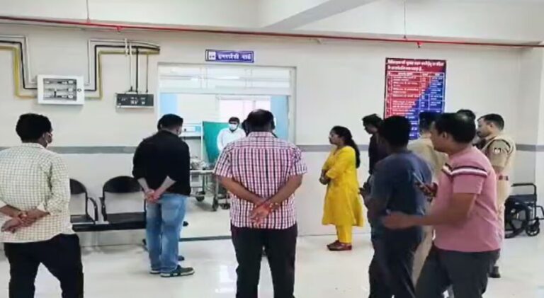 सागर जहरीली अवैध शराब मामला: राज्य शासन की बड़ी कार्रवाई; सहायक आबकारी आयुक्त, थाना प्रभारी और चौकी प्रभारी सहित 5 अफसर निलंबित
