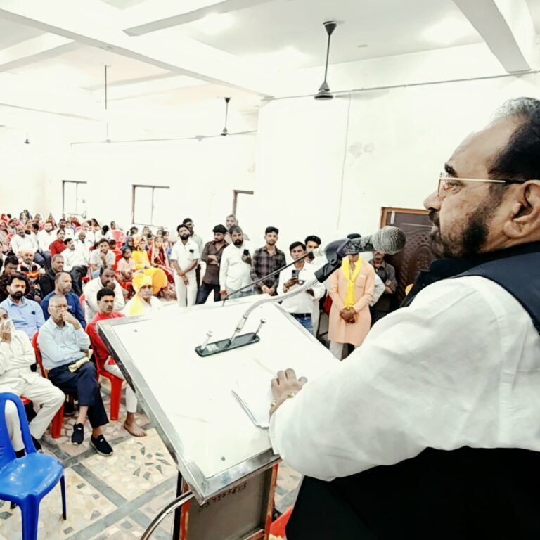 जन्माष्टमी: यादव महासभा ने किया भव्य आयोजन